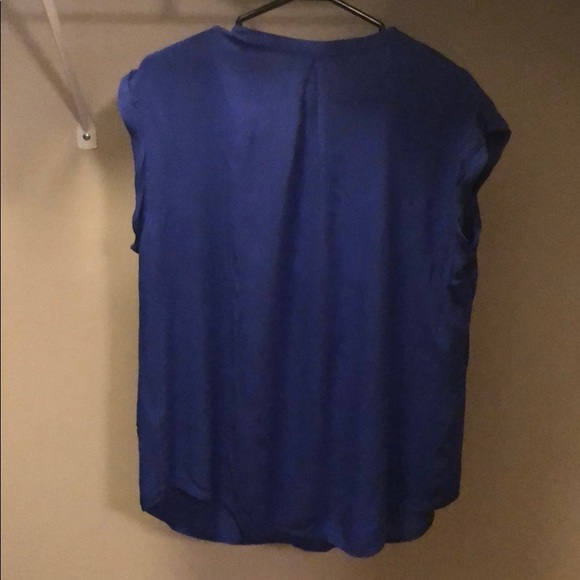 Short sleeved, blue blouse - Picture 3 of 3
